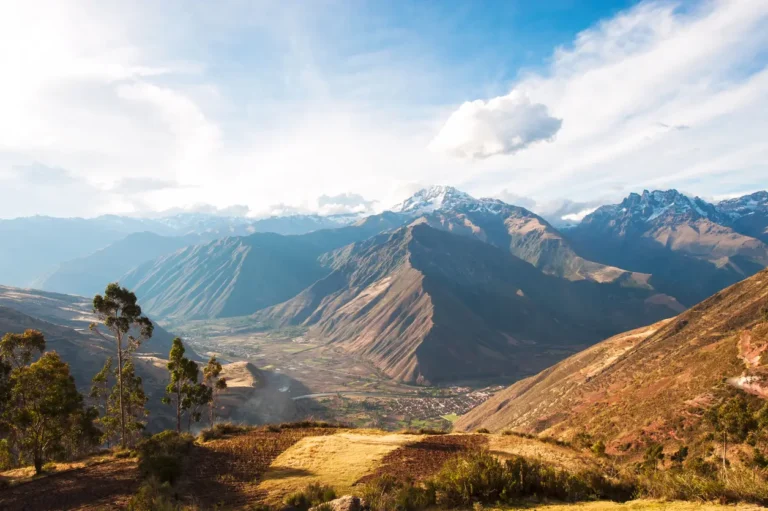 Perolniyoc Waterfall Travel Guide: Hiking, History, and Hidden Beauty in Cusco’s Sacred Valley