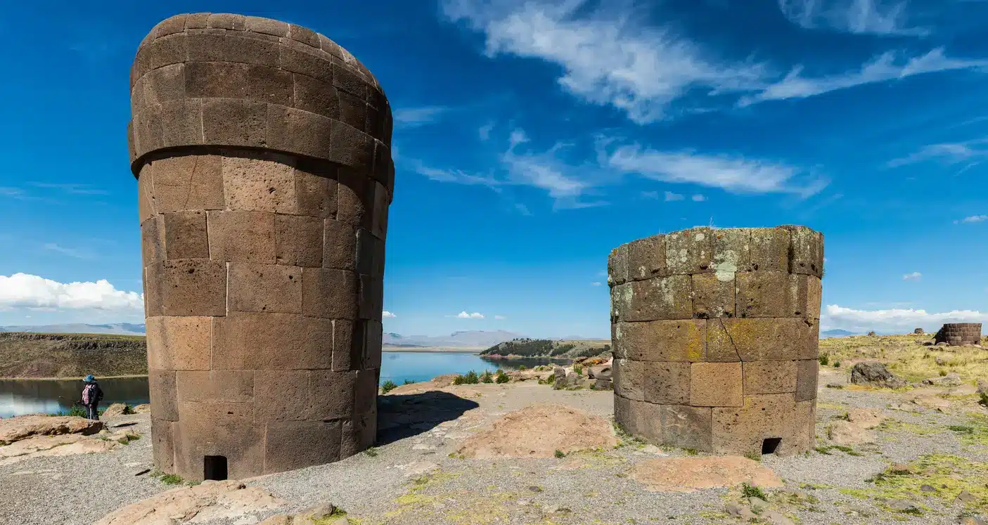 Sillustani Chullpas